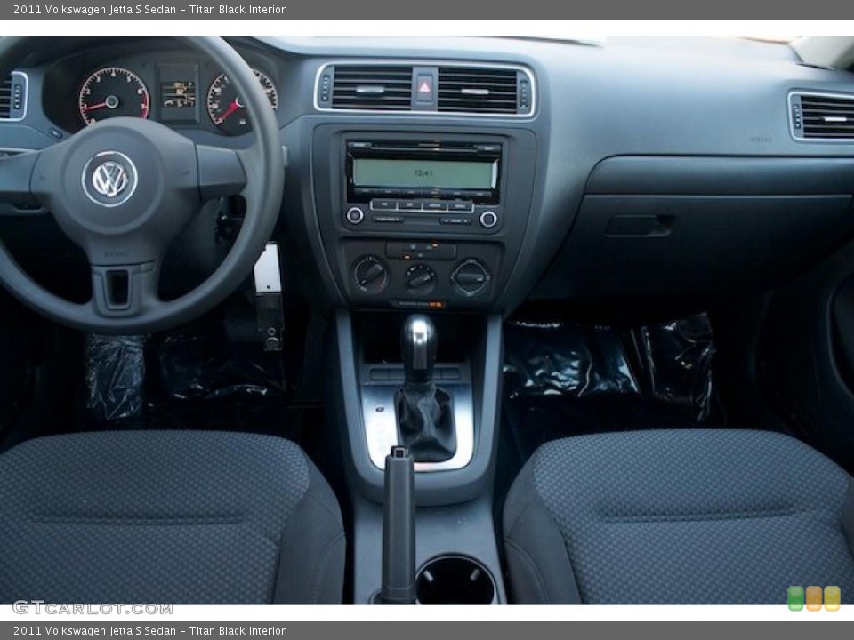 Titan Black Interior Photo for the 2011 Volkswagen Jetta S Sedan #38146943