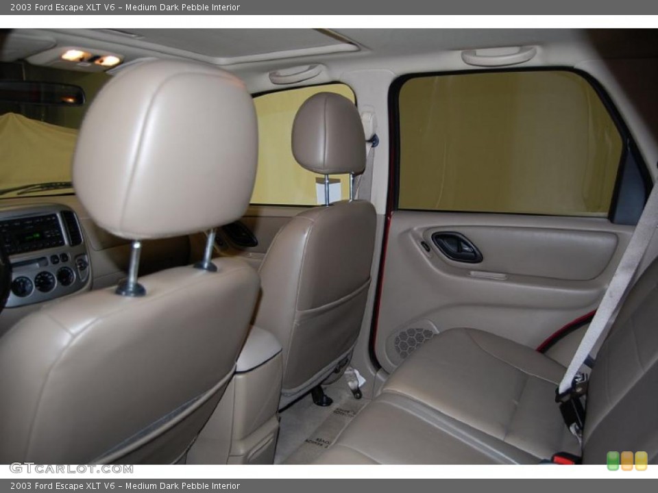 Medium Dark Pebble Interior Photo for the 2003 Ford Escape XLT V6 #38150868