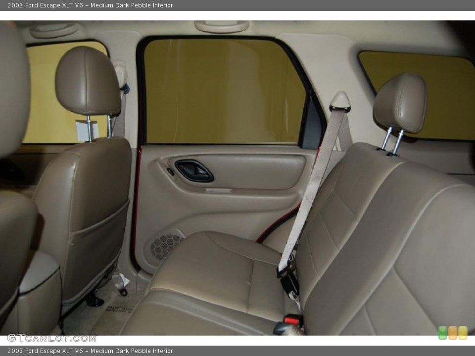 Medium Dark Pebble Interior Photo for the 2003 Ford Escape XLT V6 #38150884