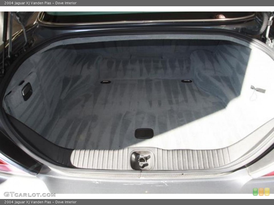 Dove Interior Trunk for the 2004 Jaguar XJ Vanden Plas #38151772