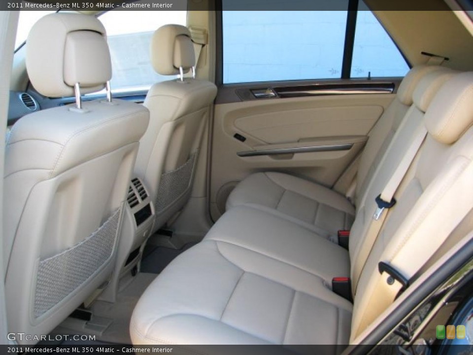 Cashmere Interior Photo for the 2011 Mercedes-Benz ML 350 4Matic #38158097