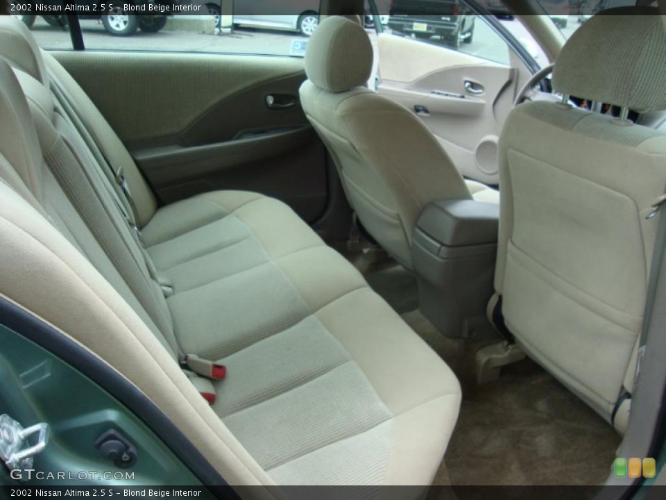 Blond Beige Interior Photo for the 2002 Nissan Altima 2.5 S #38163409