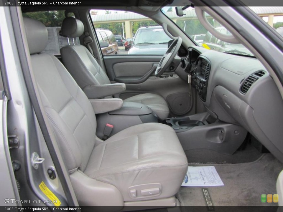 Charcoal Interior Photo for the 2003 Toyota Sequoia SR5 #38166034