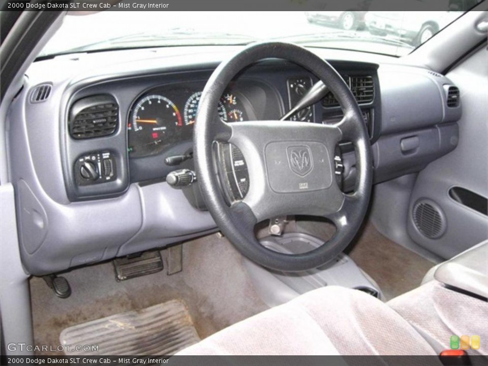 Mist Gray Interior Dashboard for the 2000 Dodge Dakota SLT Crew Cab #38166806