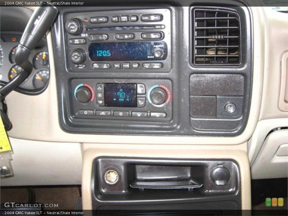 Neutral/Shale Interior Controls for the 2004 GMC Yukon SLT #38167414