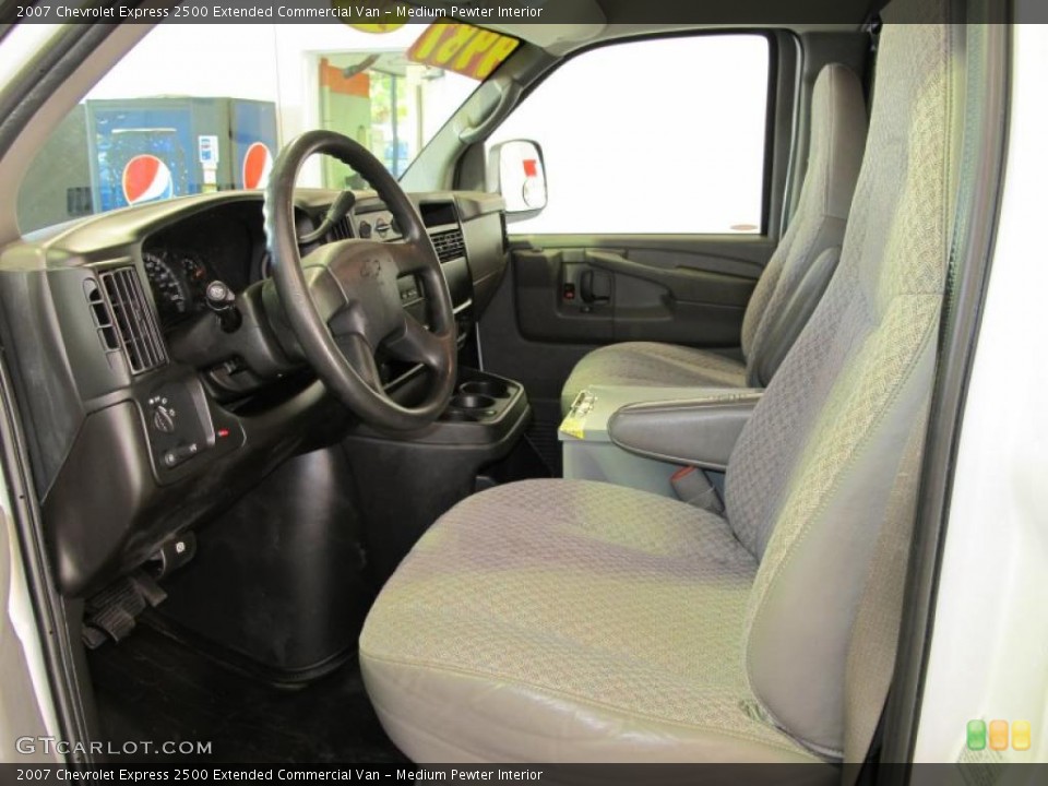 Medium Pewter Interior Photo for the 2007 Chevrolet Express 2500 Extended Commercial Van #38173296