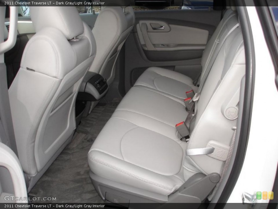 Dark Gray/Light Gray Interior Photo for the 2011 Chevrolet Traverse LT #38180784