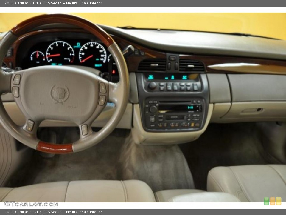 Neutral Shale Interior Dashboard for the 2001 Cadillac DeVille DHS Sedan #38181844