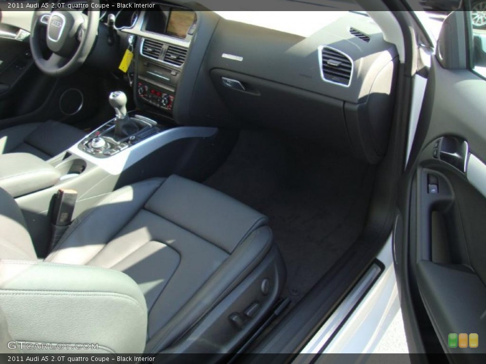 Black Interior Photo for the 2011 Audi A5 2.0T quattro Coupe #38186552