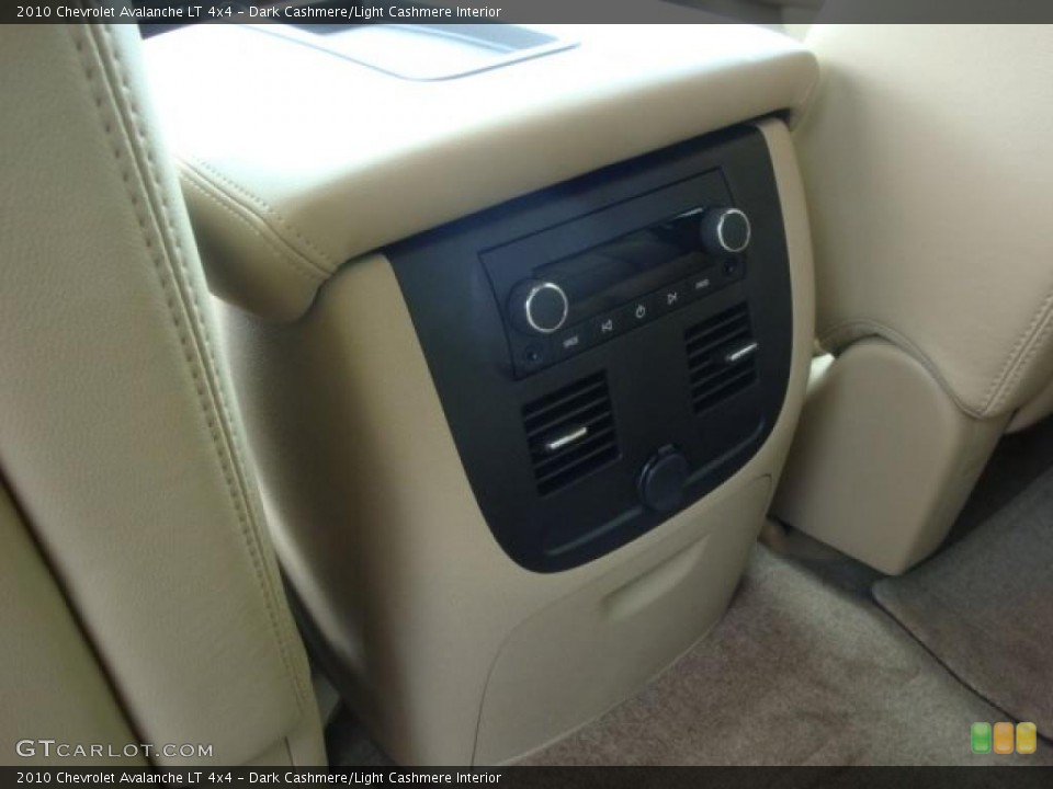 Dark Cashmere/Light Cashmere Interior Controls for the 2010 Chevrolet Avalanche LT 4x4 #38187396