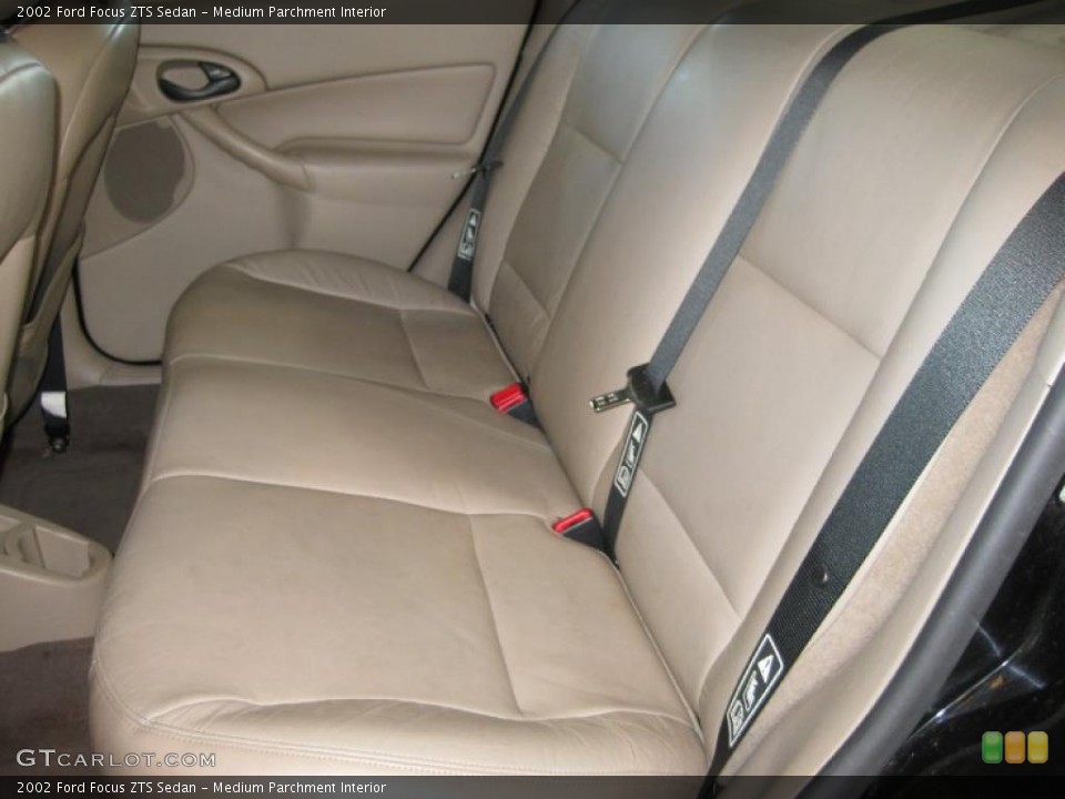 Medium Parchment Interior Photo for the 2002 Ford Focus ZTS Sedan #38199981