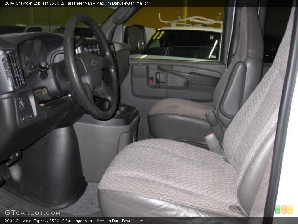 Medium Dark Pewter Interior Photo for the 2004 Chevrolet Express 3500 LS Passenger Van #38200708