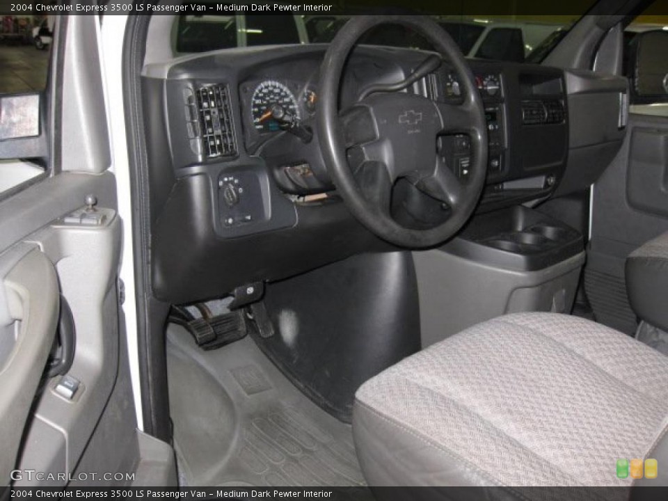 Medium Dark Pewter Interior Photo for the 2004 Chevrolet Express 3500 LS Passenger Van #38200724