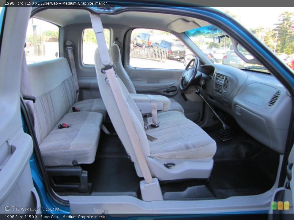 Medium Graphite Interior Photo for the 1998 Ford F150 XL SuperCab #38201224