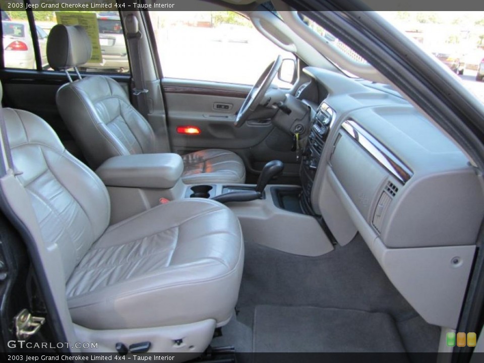 Taupe Interior Photo for the 2003 Jeep Grand Cherokee Limited 4x4 #38201500