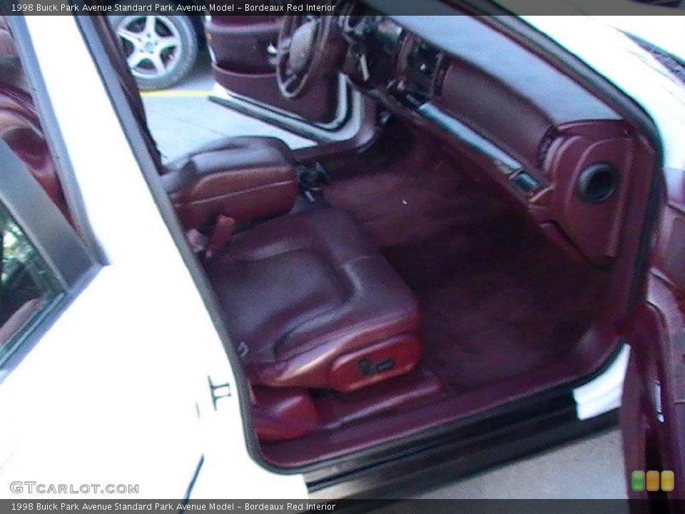 Bordeaux Red Interior Photo for the 1998 Buick Park Avenue  #38203360