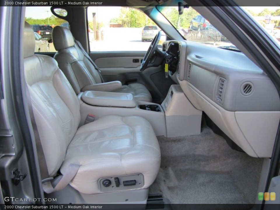 Medium Oak Interior Photo for the 2000 Chevrolet Suburban 1500 LT #38204104