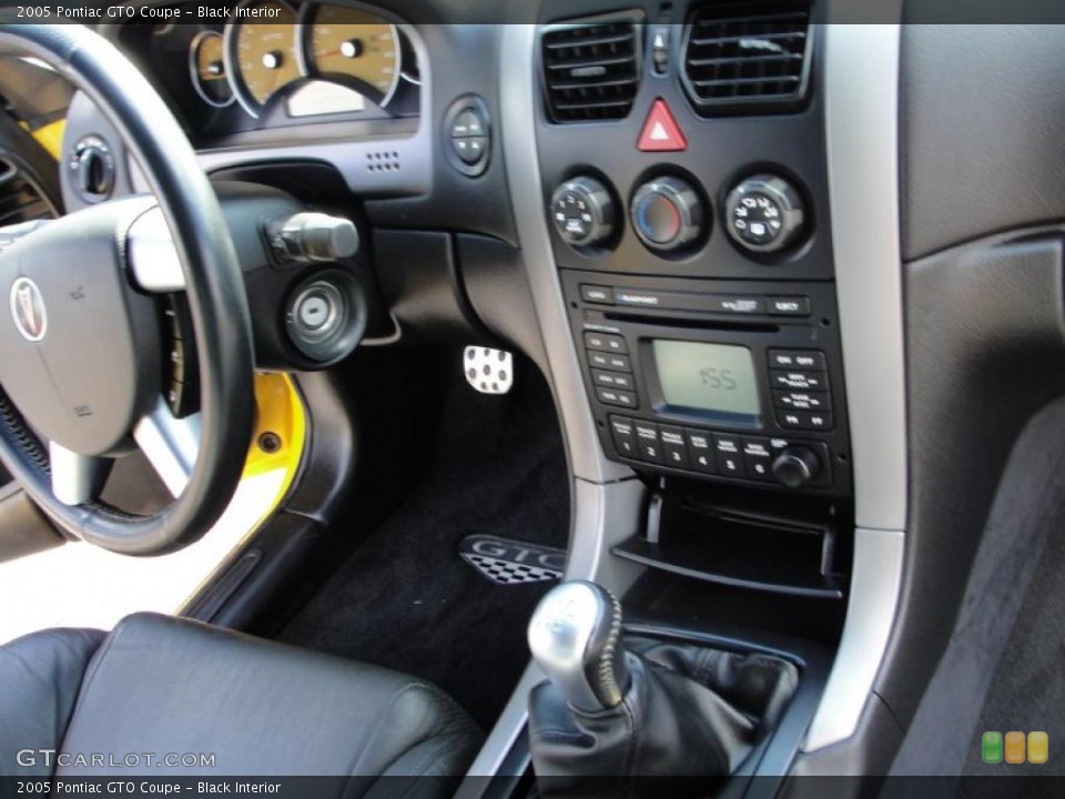 Black Interior Controls for the 2005 Pontiac GTO Coupe #38205076