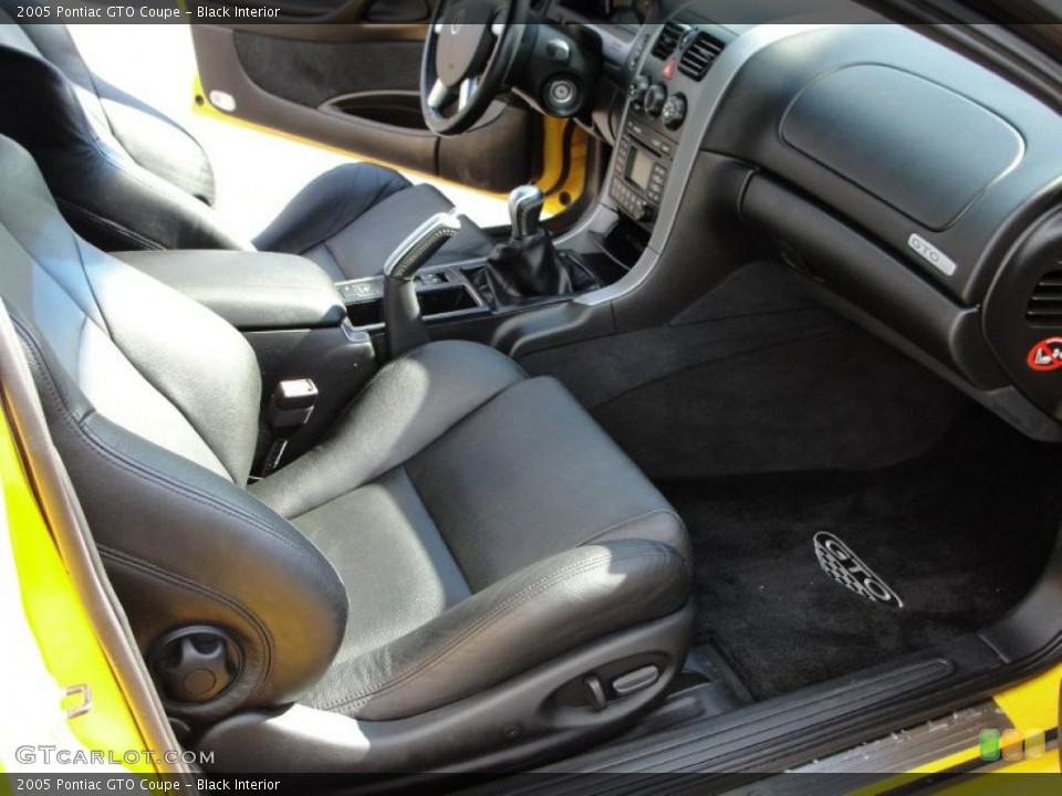 Black Interior Photo for the 2005 Pontiac GTO Coupe #38205144
