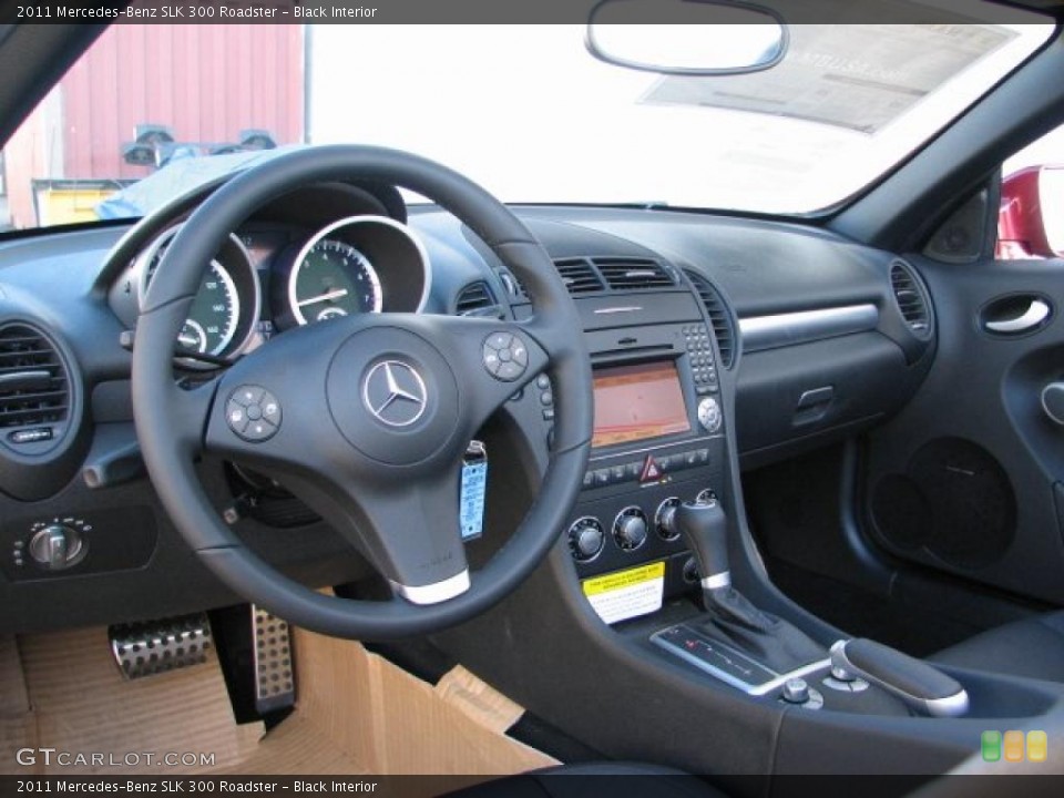 Black Interior Photo for the 2011 Mercedes-Benz SLK 300 Roadster #38213164