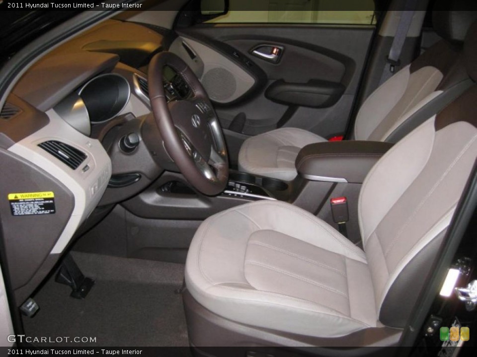 Taupe Interior Photo for the 2011 Hyundai Tucson Limited #38213972