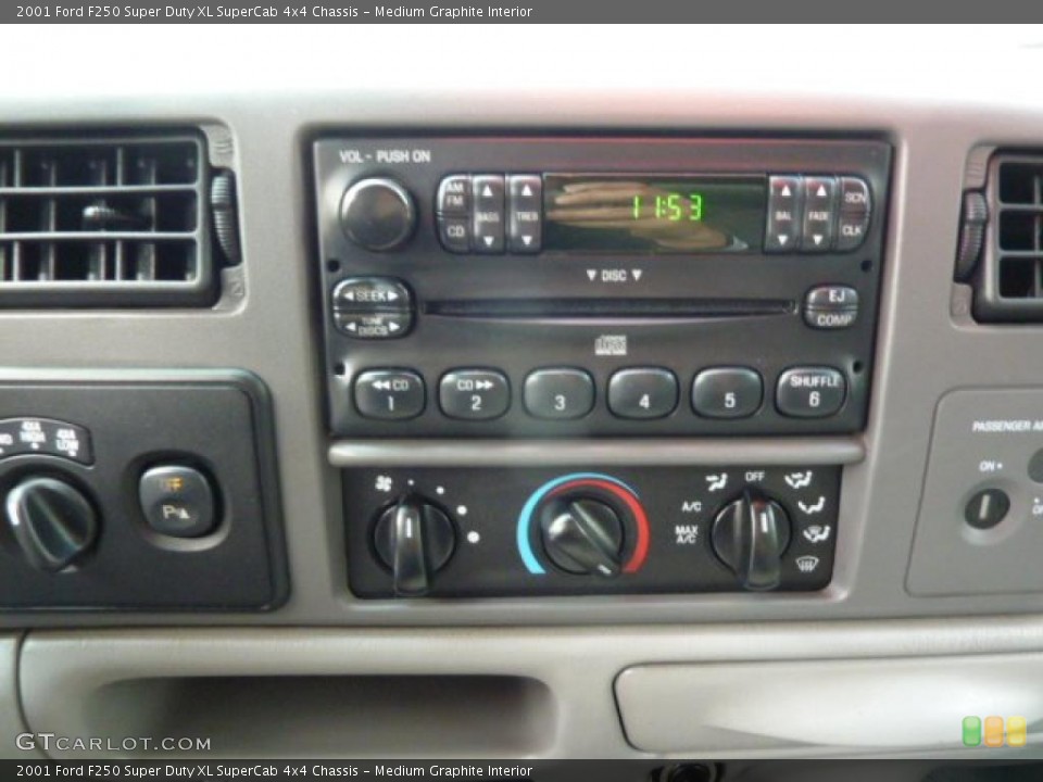 Medium Graphite Interior Controls for the 2001 Ford F250 Super Duty XL SuperCab 4x4 Chassis #38221269