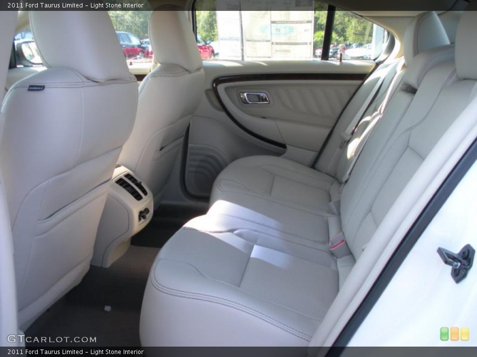 Light Stone Interior Photo for the 2011 Ford Taurus Limited #38224685