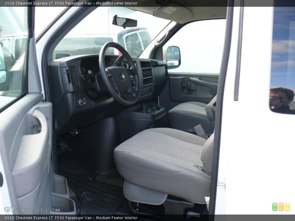 Medium Pewter Interior Photo for the 2010 Chevrolet Express LT 3500 Passenger Van #38230527