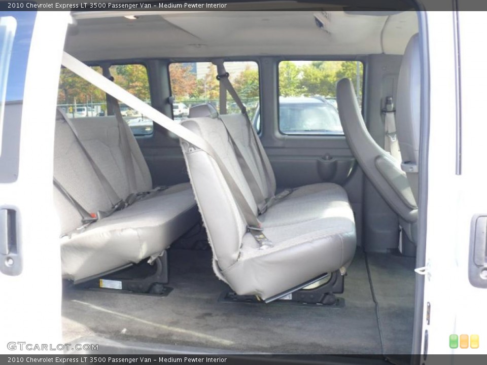 Medium Pewter Interior Photo for the 2010 Chevrolet Express LT 3500 Passenger Van #38230607