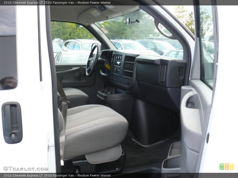 Medium Pewter Interior Photo for the 2010 Chevrolet Express LT 3500 Passenger Van #38230779