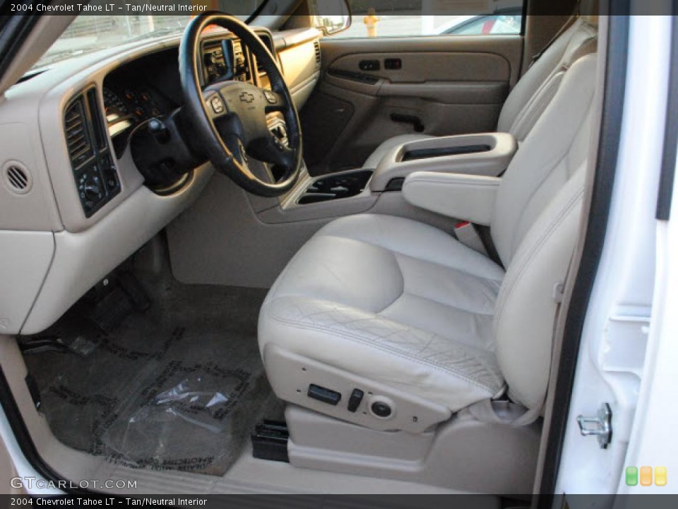 Tan/Neutral Interior Photo for the 2004 Chevrolet Tahoe LT #38230991