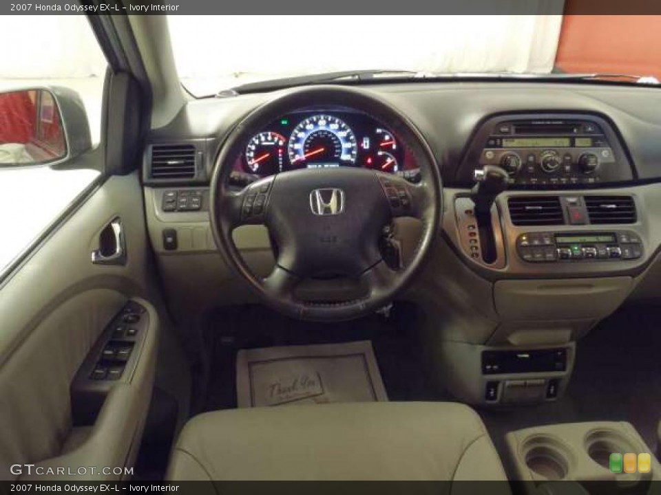Ivory Interior Dashboard for the 2007 Honda Odyssey EX-L #38231655