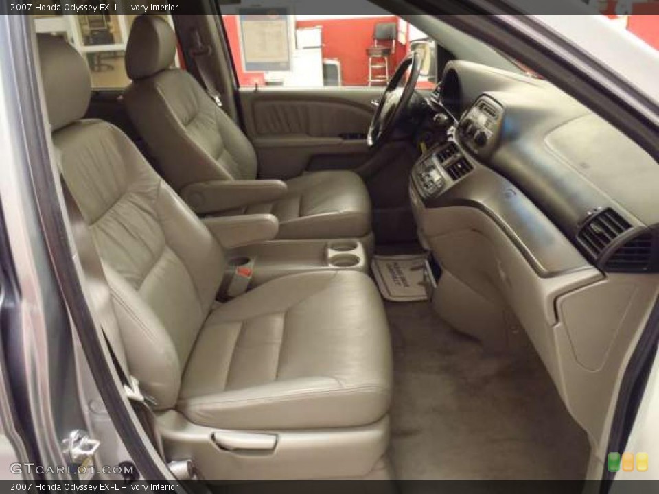 Ivory Interior Photo for the 2007 Honda Odyssey EX-L #38231807