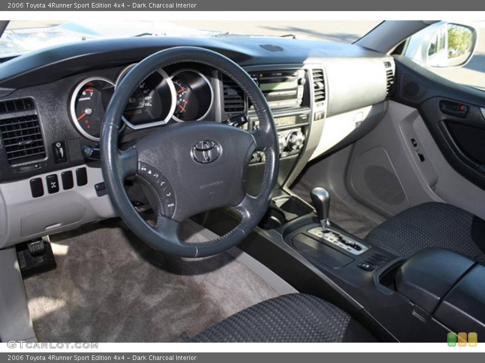 Dark Charcoal Interior Photo for the 2006 Toyota 4Runner Sport Edition 4x4 #38233431