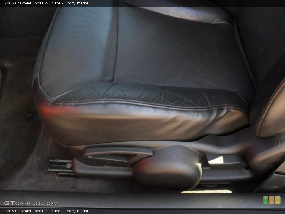Ebony Interior Photo for the 2006 Chevrolet Cobalt SS Coupe #38238567