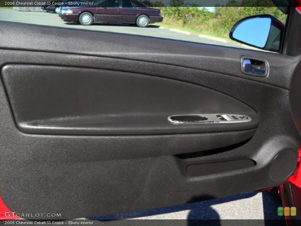 Ebony Interior Photo for the 2006 Chevrolet Cobalt SS Coupe #38238579