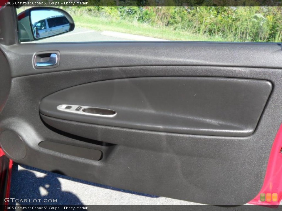 Ebony Interior Photo for the 2006 Chevrolet Cobalt SS Coupe #38238803
