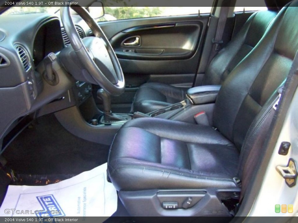 Off Black Interior Photo for the 2004 Volvo S40 1.9T #38239903