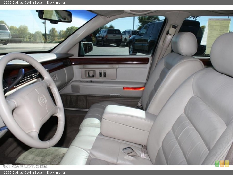 Black Interior Photo for the 1996 Cadillac DeVille Sedan #38240743