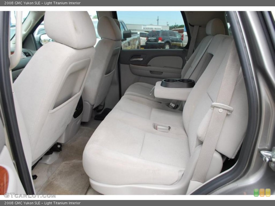 Light Titanium Interior Photo for the 2008 GMC Yukon SLE #38245767