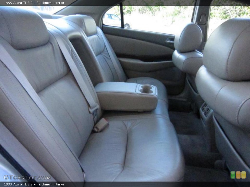 Parchment Interior Photo for the 1999 Acura TL 3.2 #38246579