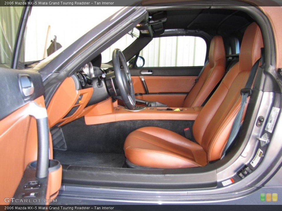 Tan Interior Photo for the 2006 Mazda MX-5 Miata Grand Touring Roadster #38250819