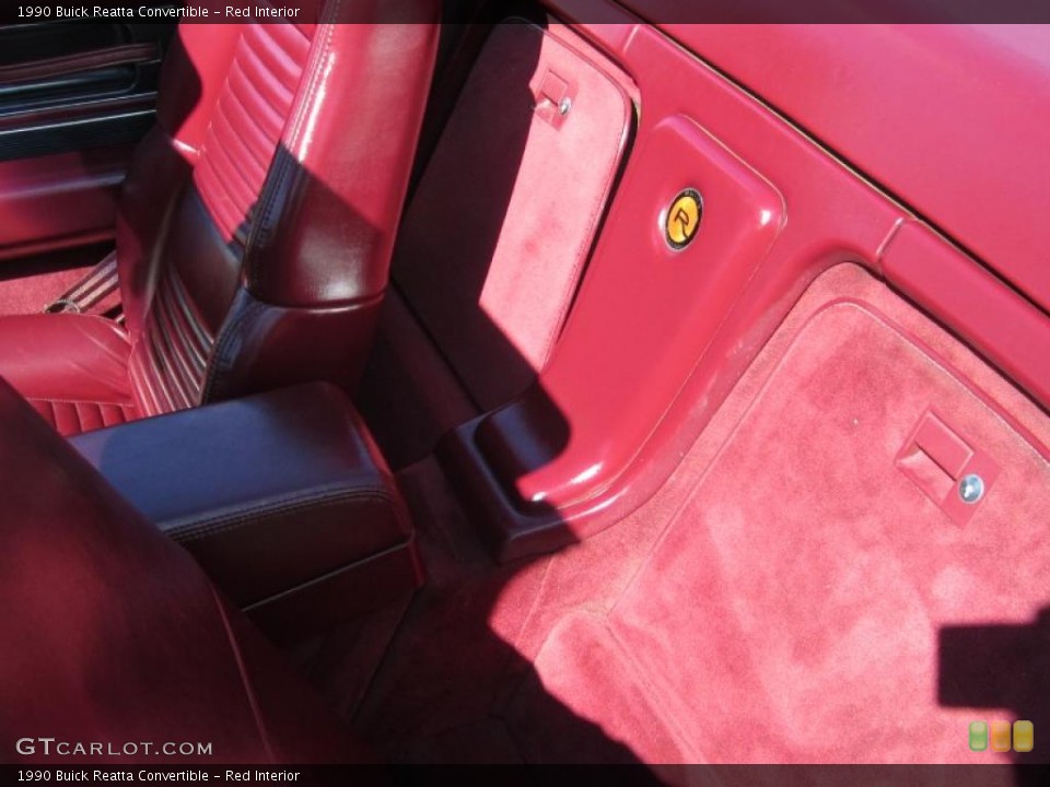 Red Interior Photo for the 1990 Buick Reatta Convertible #38260295