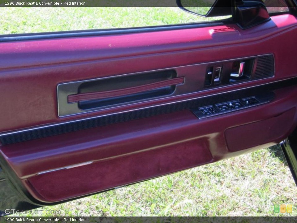 Red Interior Photo for the 1990 Buick Reatta Convertible #38260363