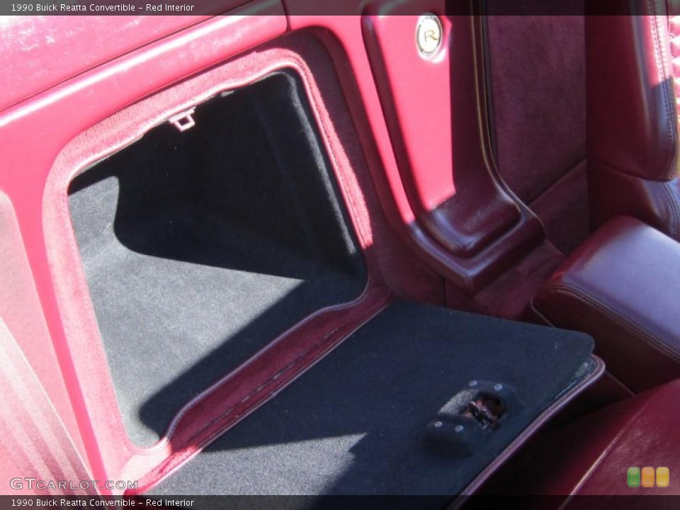 Red Interior Photo for the 1990 Buick Reatta Convertible #38260447