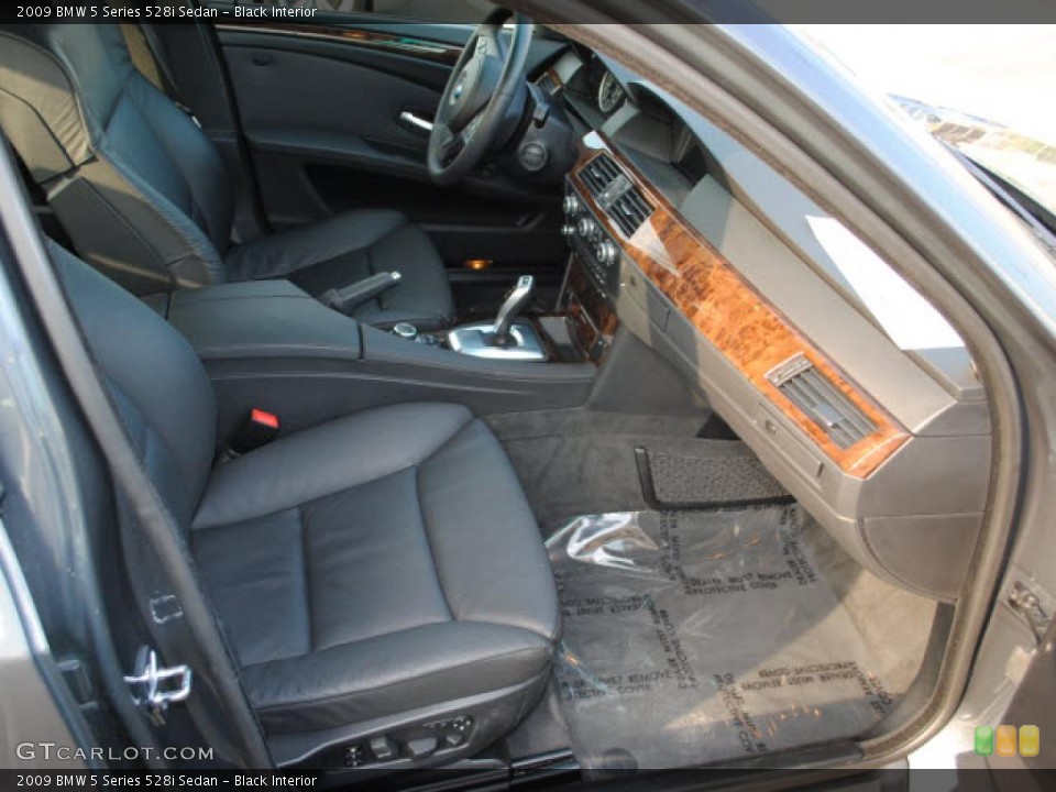 Black Interior Photo for the 2009 BMW 5 Series 528i Sedan #38267256