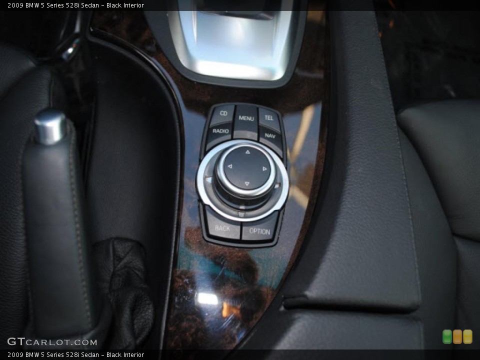 Black Interior Controls for the 2009 BMW 5 Series 528i Sedan #38267627