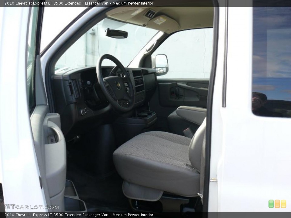 Medium Pewter Interior Photo for the 2010 Chevrolet Express LT 3500 Extended Passenger Van #38270153