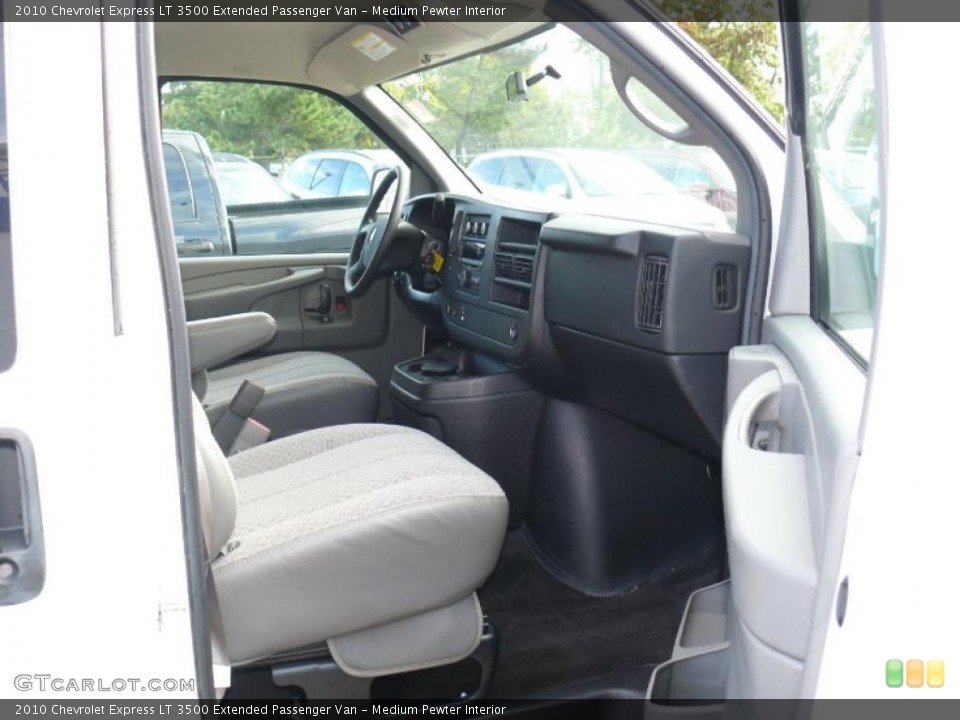 Medium Pewter Interior Photo for the 2010 Chevrolet Express LT 3500 Extended Passenger Van #38270157