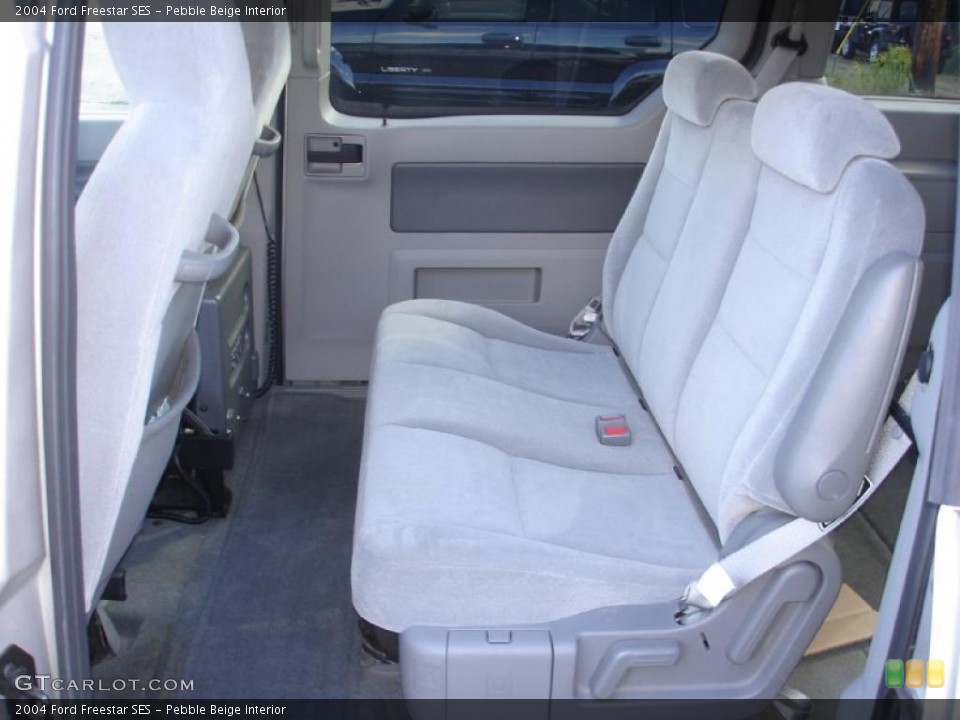 Pebble Beige Interior Photo for the 2004 Ford Freestar SES #38272348